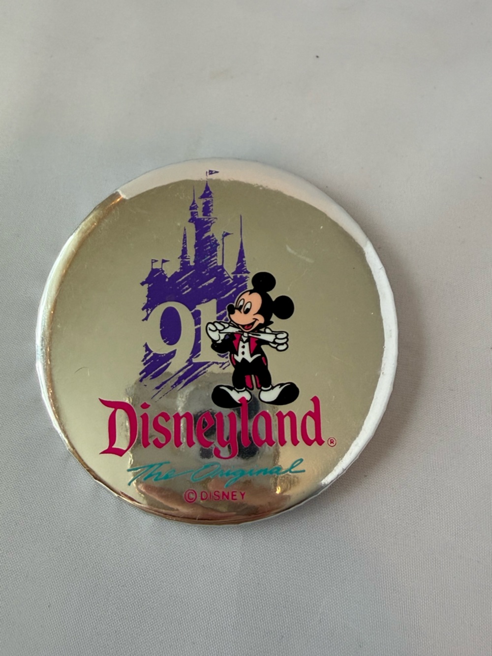 Vintage Disneyland 1991 Commemorative Pin Button, Magnet & Keychain Lot Disney - Picture 3 of 11